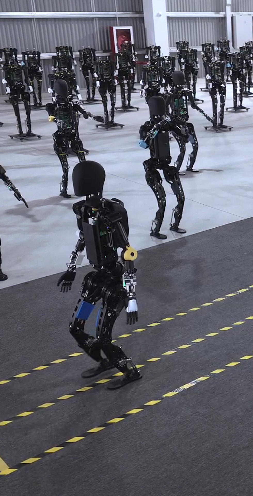 Bb艾弗森(ballbet贝博)开启通用机器人商用量产